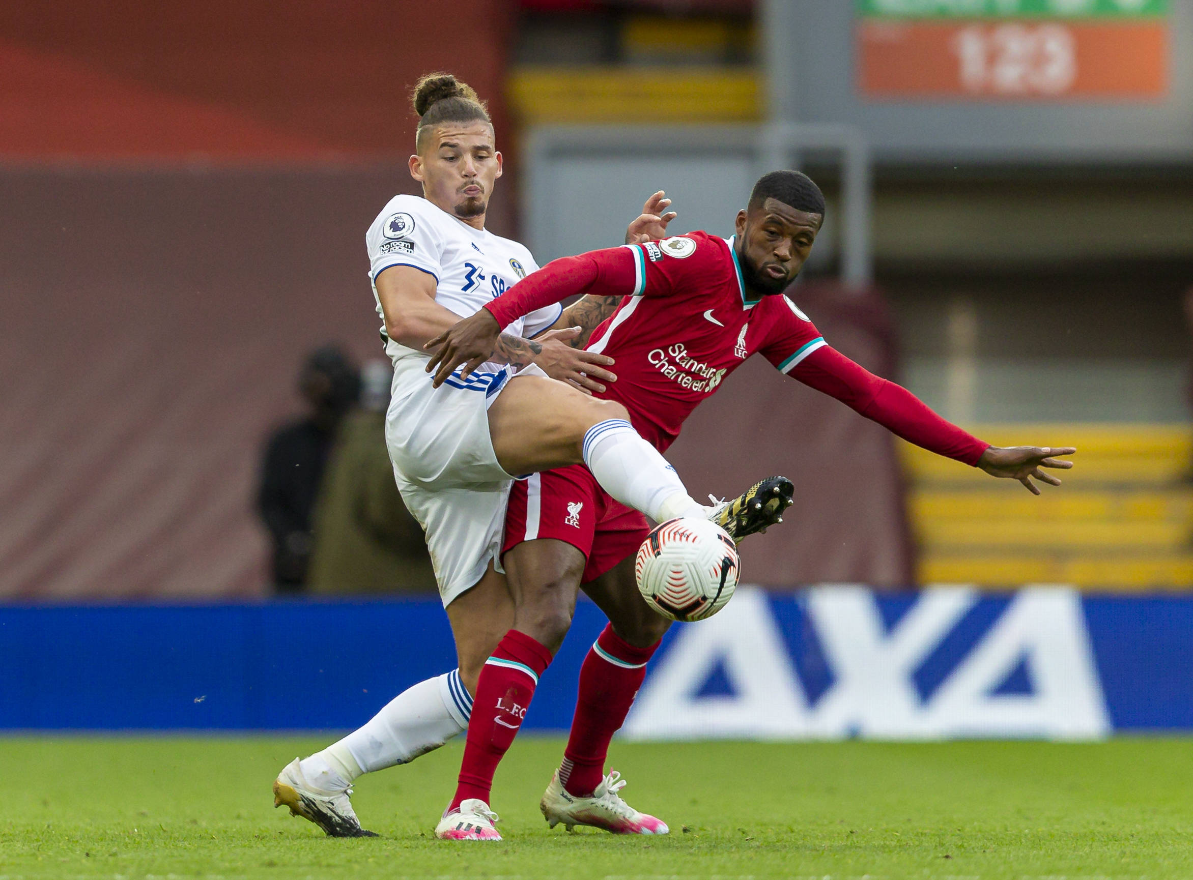 突然一个轻 突然一个轻