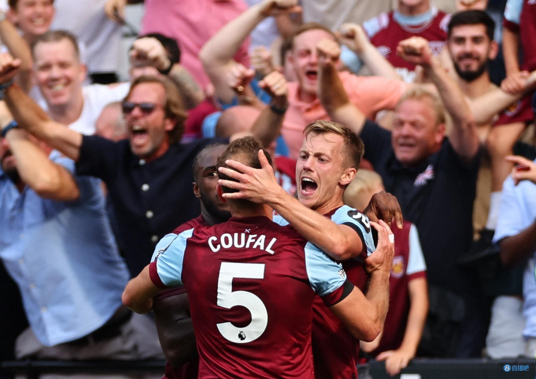 隊配合鎖定 隊配合鎖定